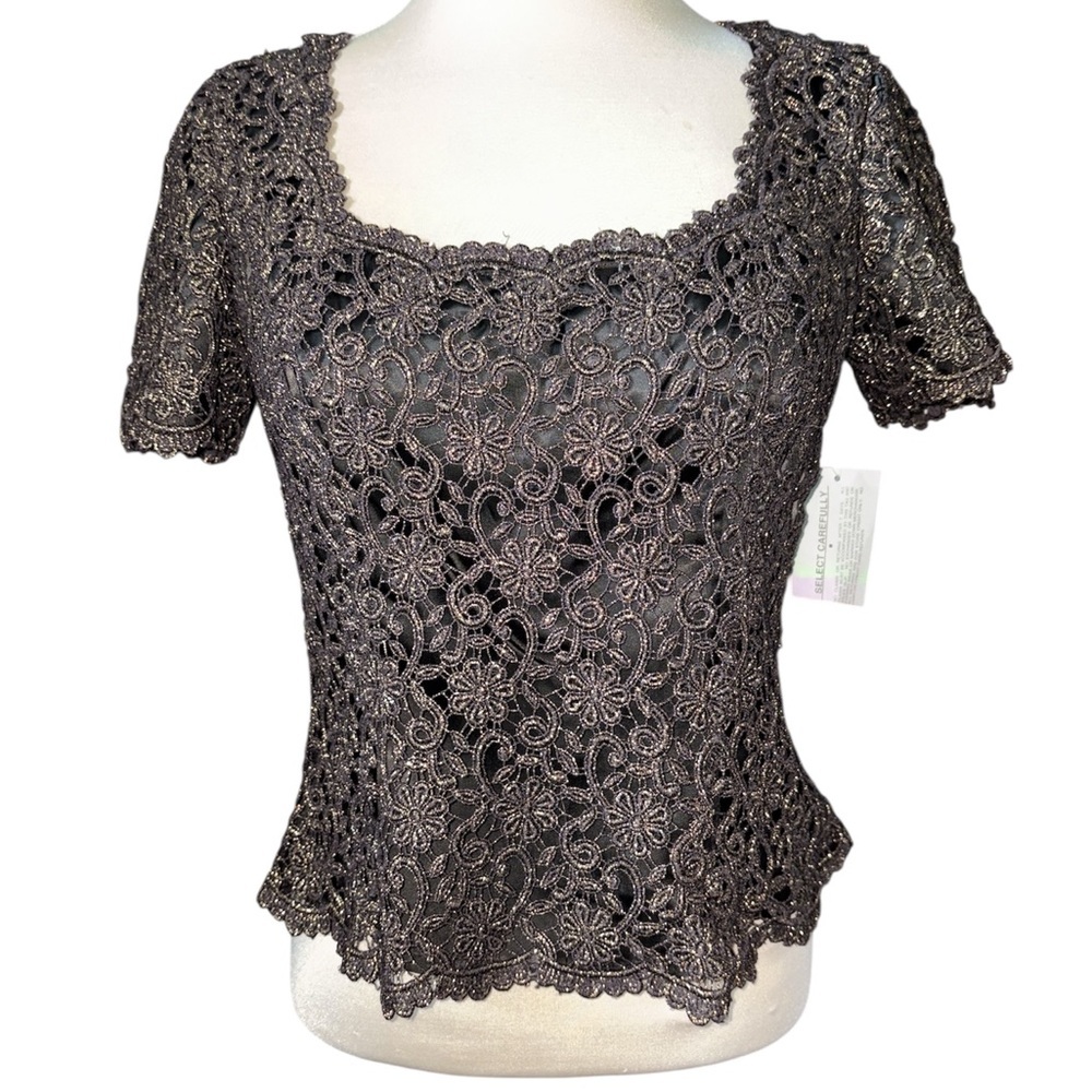 Black Tie Oleg Cassini blouse deep scoop neckline full zip back lined Size 4 NWT